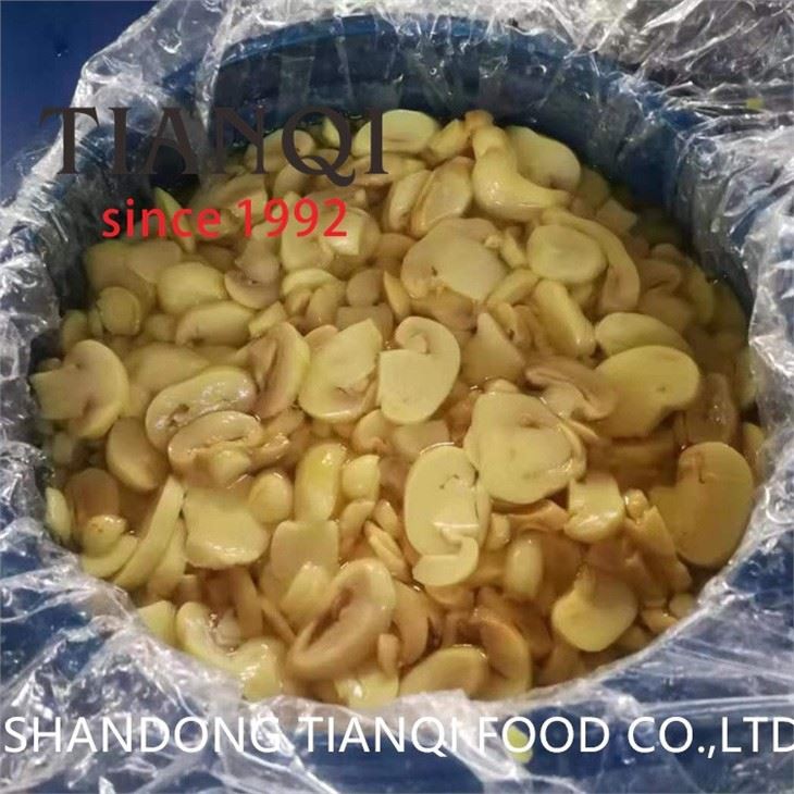 Nakrájejte žampiony v SO2 v bubnech